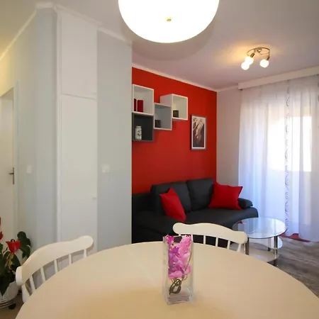 Tancel In Strandnaehe, Klimatisiert * Porec