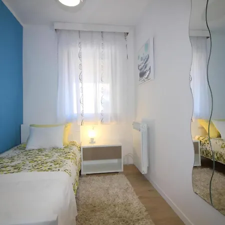 Tancel In Strandnaehe, Klimatisiert Porec